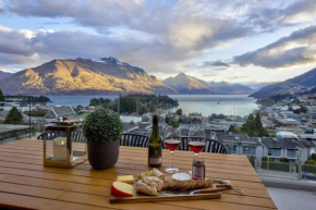 Catalina Apt 6 - Penthouse, lake views, central, Queenstown